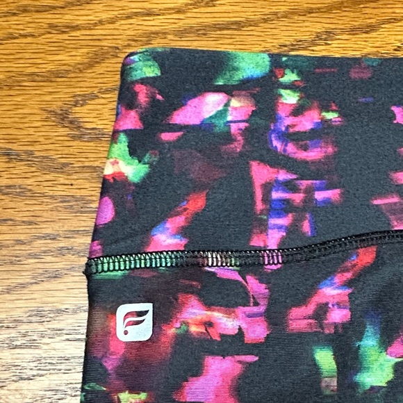 Fabletics Multicolor Abstract Leggings - Picture 5 of 5